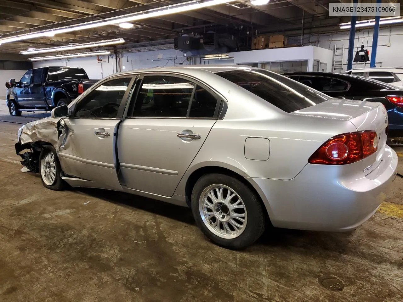 KNAGE123475109066 2007 Kia Optima Lx