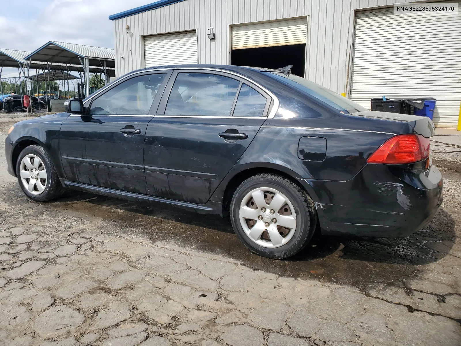 2009 Kia Optima Lx VIN: KNAGE228595324170 Lot: 61444604