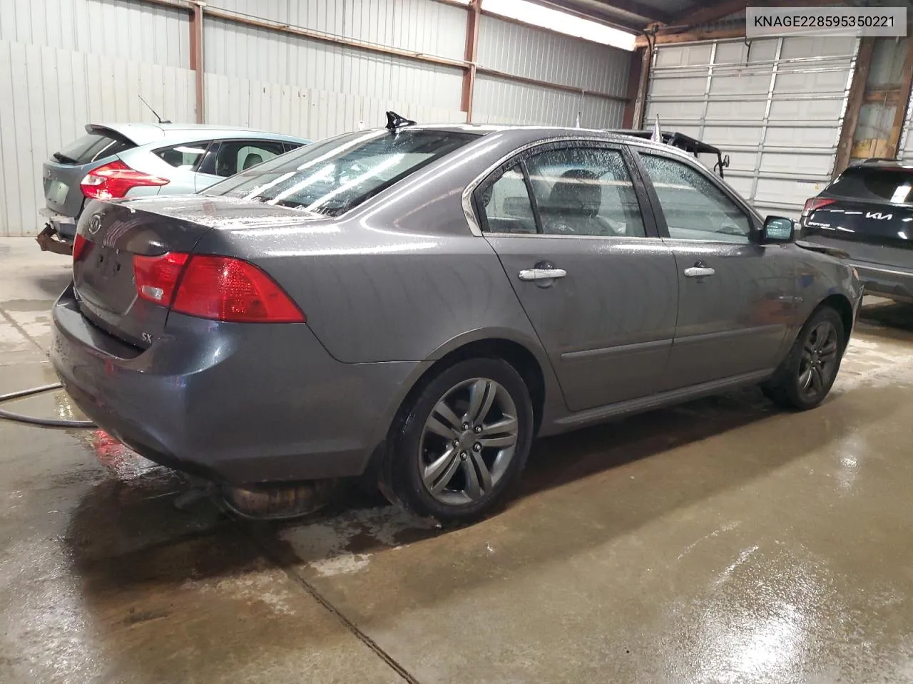 2009 Kia Optima Lx VIN: KNAGE228595350221 Lot: 76000444