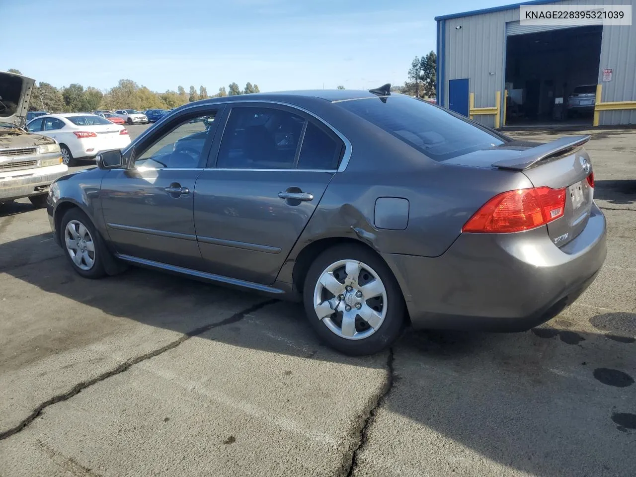 2009 Kia Optima Lx VIN: KNAGE228395321039 Lot: 78803624