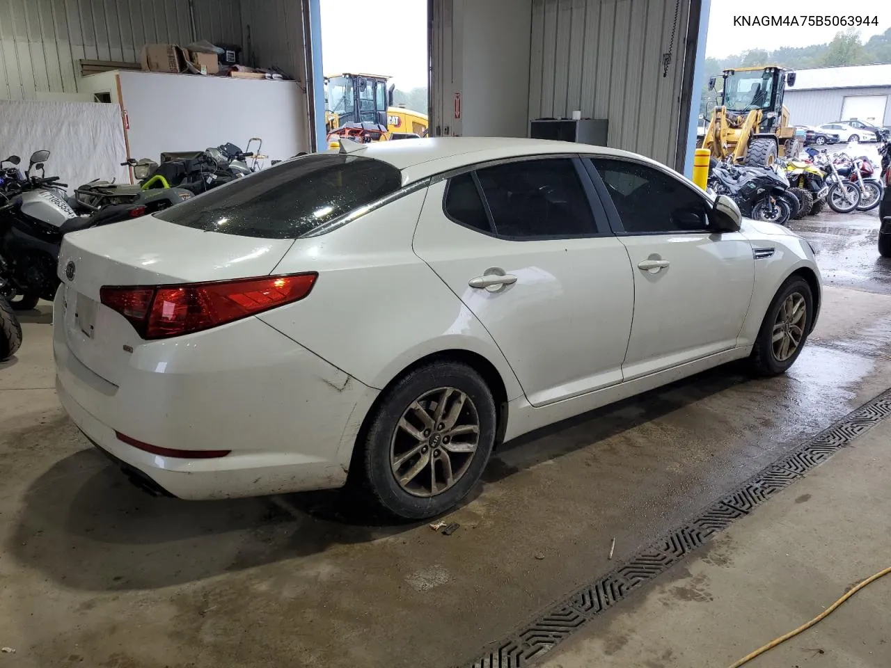 2011 Kia Optima Lx VIN: KNAGM4A75B5063944 Lot: 73723124