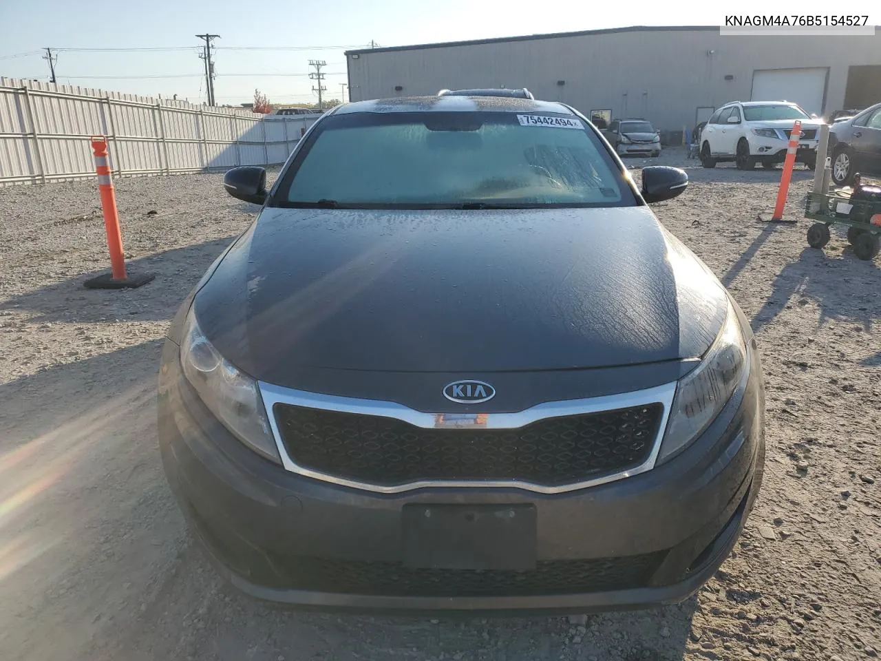 KNAGM4A76B5154527 2011 Kia Optima Lx