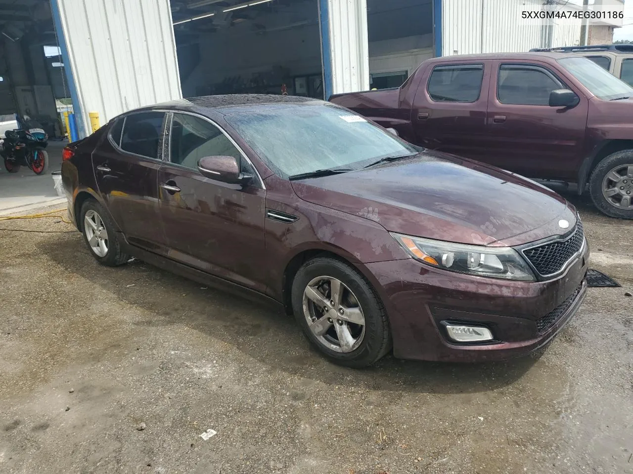 5XXGM4A74EG301186 2014 Kia Optima Lx