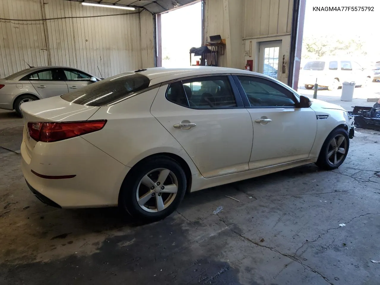 KNAGM4A77F5575792 2015 Kia Optima Lx