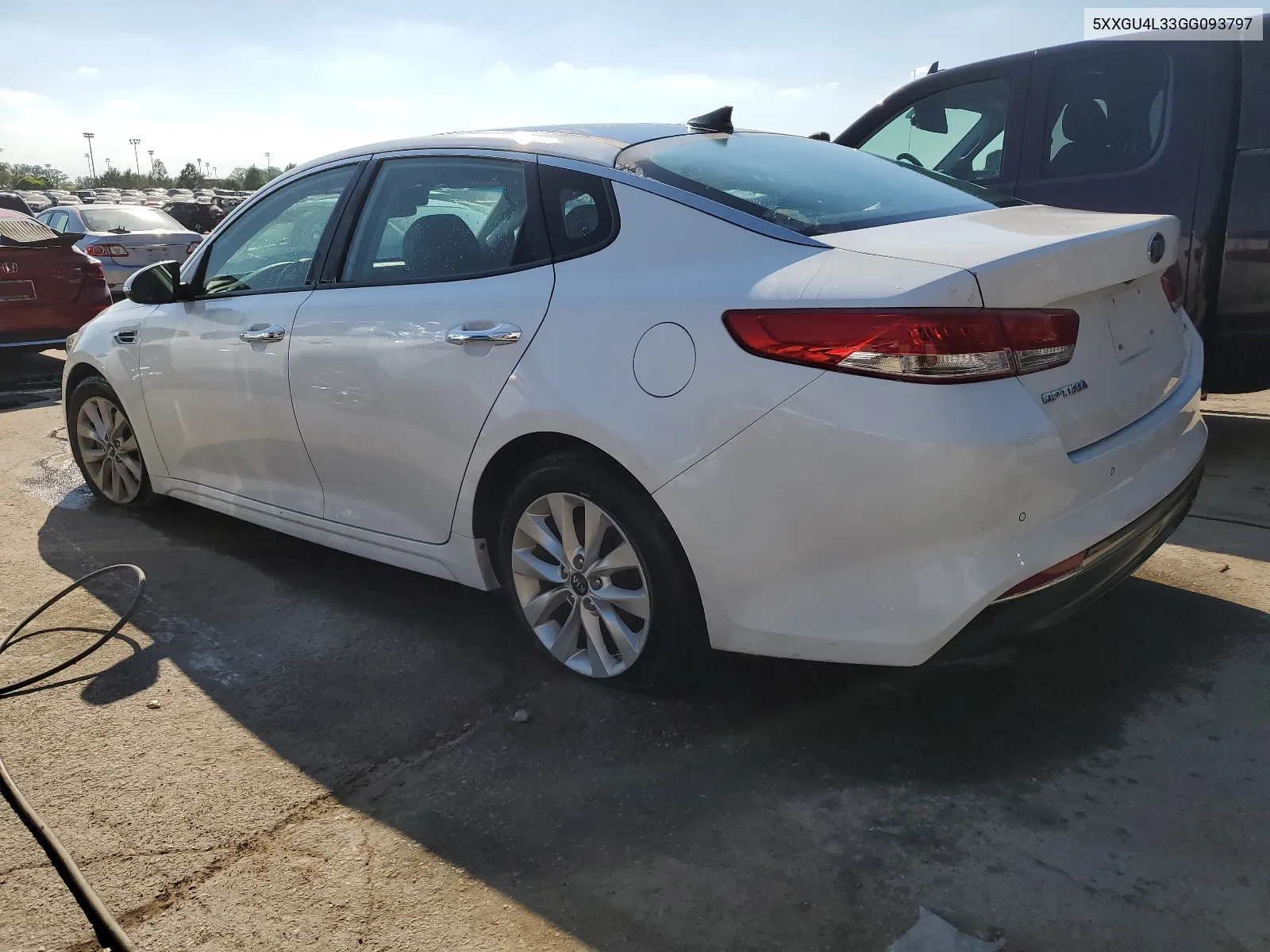 5XXGU4L33GG093797 2016 Kia Optima Ex