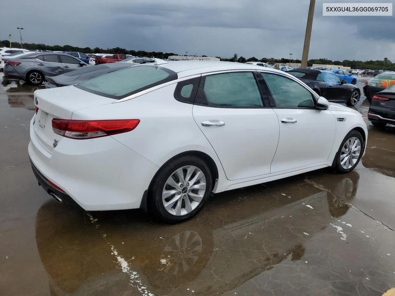 5XXGU4L36GG069705 2016 Kia Optima Ex