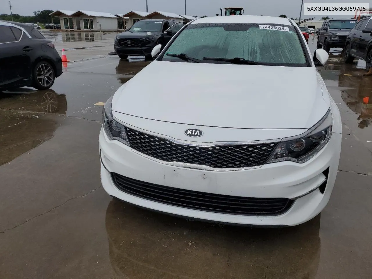 2016 Kia Optima Ex VIN: 5XXGU4L36GG069705 Lot: 74425024