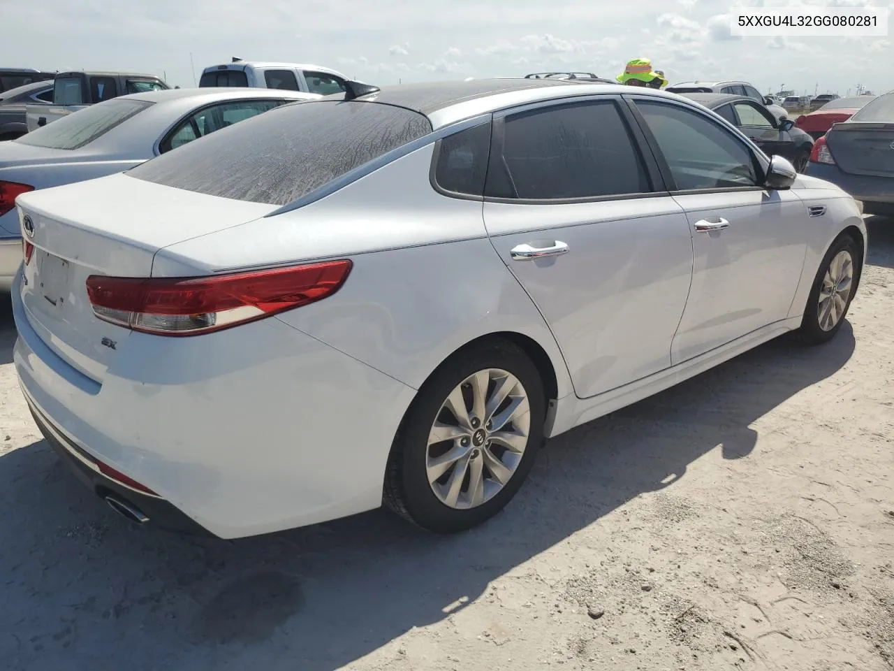 2016 Kia Optima Ex VIN: 5XXGU4L32GG080281 Lot: 74764334