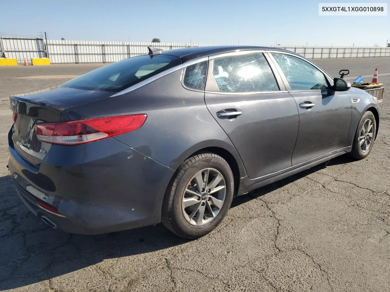 5XXGT4L1XGG010898 2016 Kia Optima Lx