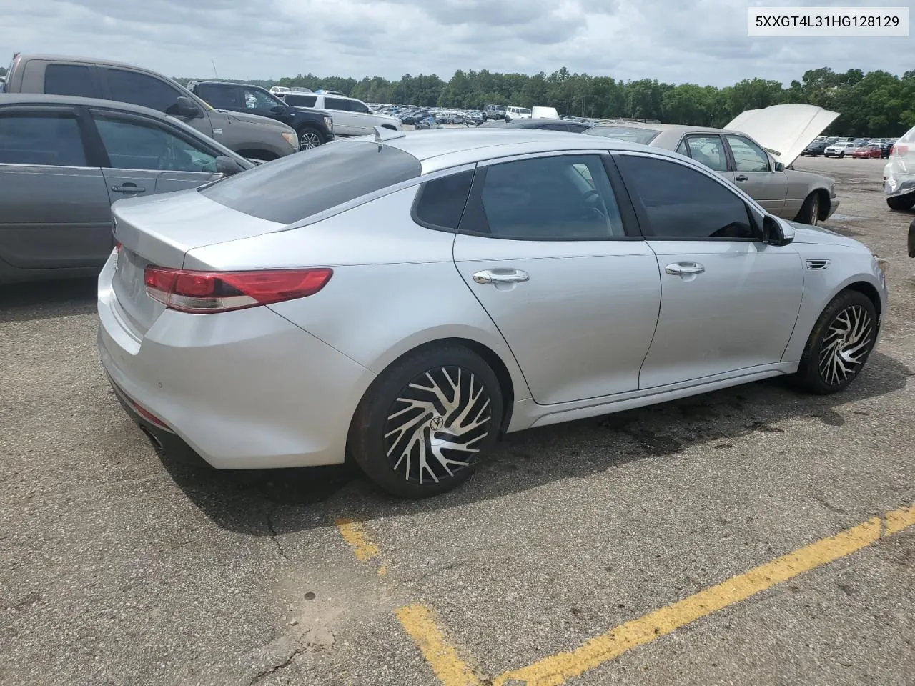 5XXGT4L31HG128129 2017 Kia Optima Lx