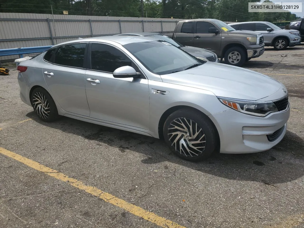 5XXGT4L31HG128129 2017 Kia Optima Lx