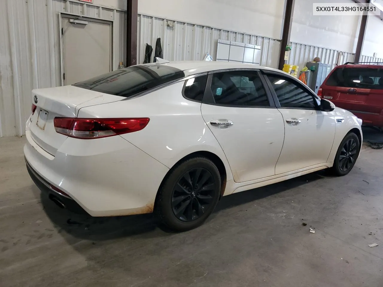 5XXGT4L33HG164551 2017 Kia Optima Lx