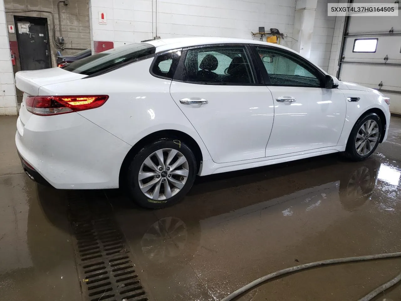 5XXGT4L37HG164505 2017 Kia Optima Lx