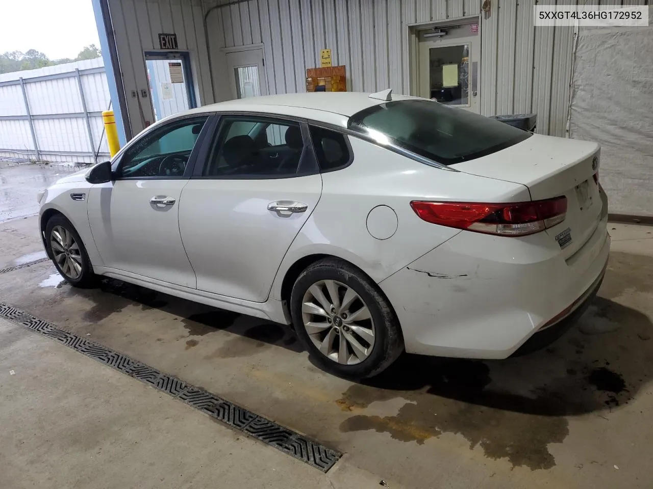 5XXGT4L36HG172952 2017 Kia Optima Lx