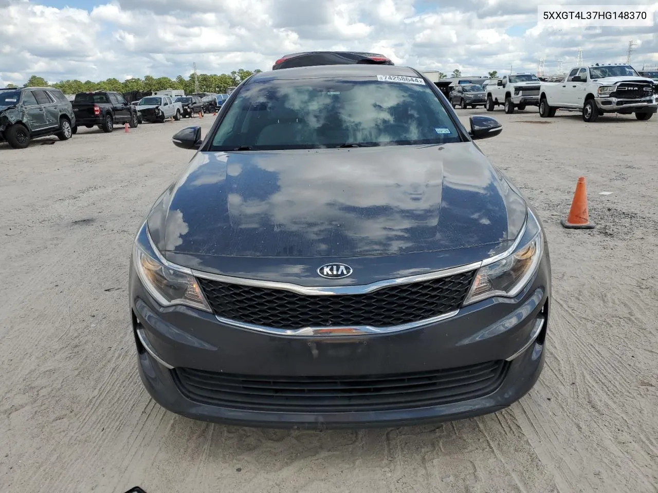 5XXGT4L37HG148370 2017 Kia Optima Lx