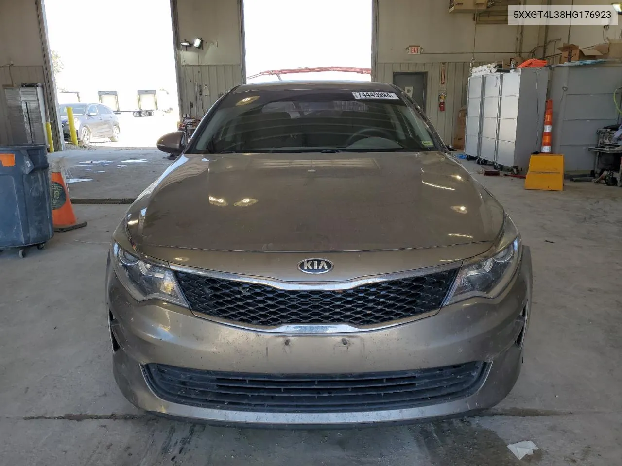 5XXGT4L38HG176923 2017 Kia Optima Lx