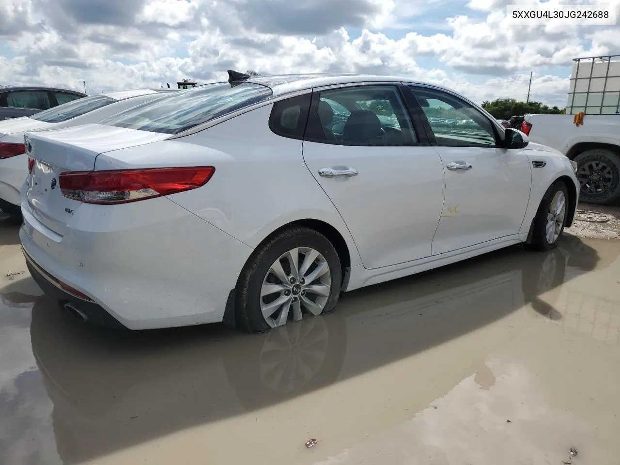 5XXGU4L30JG242688 2018 Kia Optima Ex