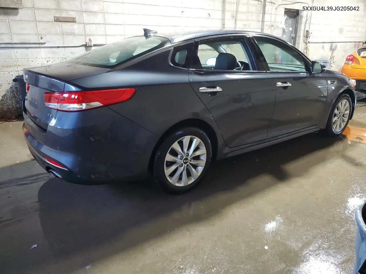 5XXGU4L39JG205042 2018 Kia Optima Ex