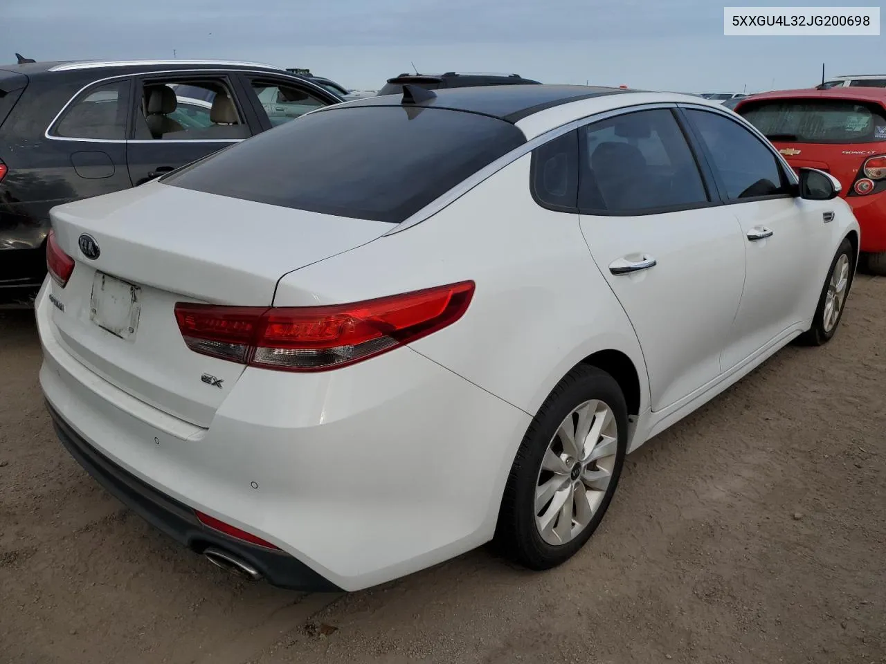 5XXGU4L32JG200698 2018 Kia Optima Ex