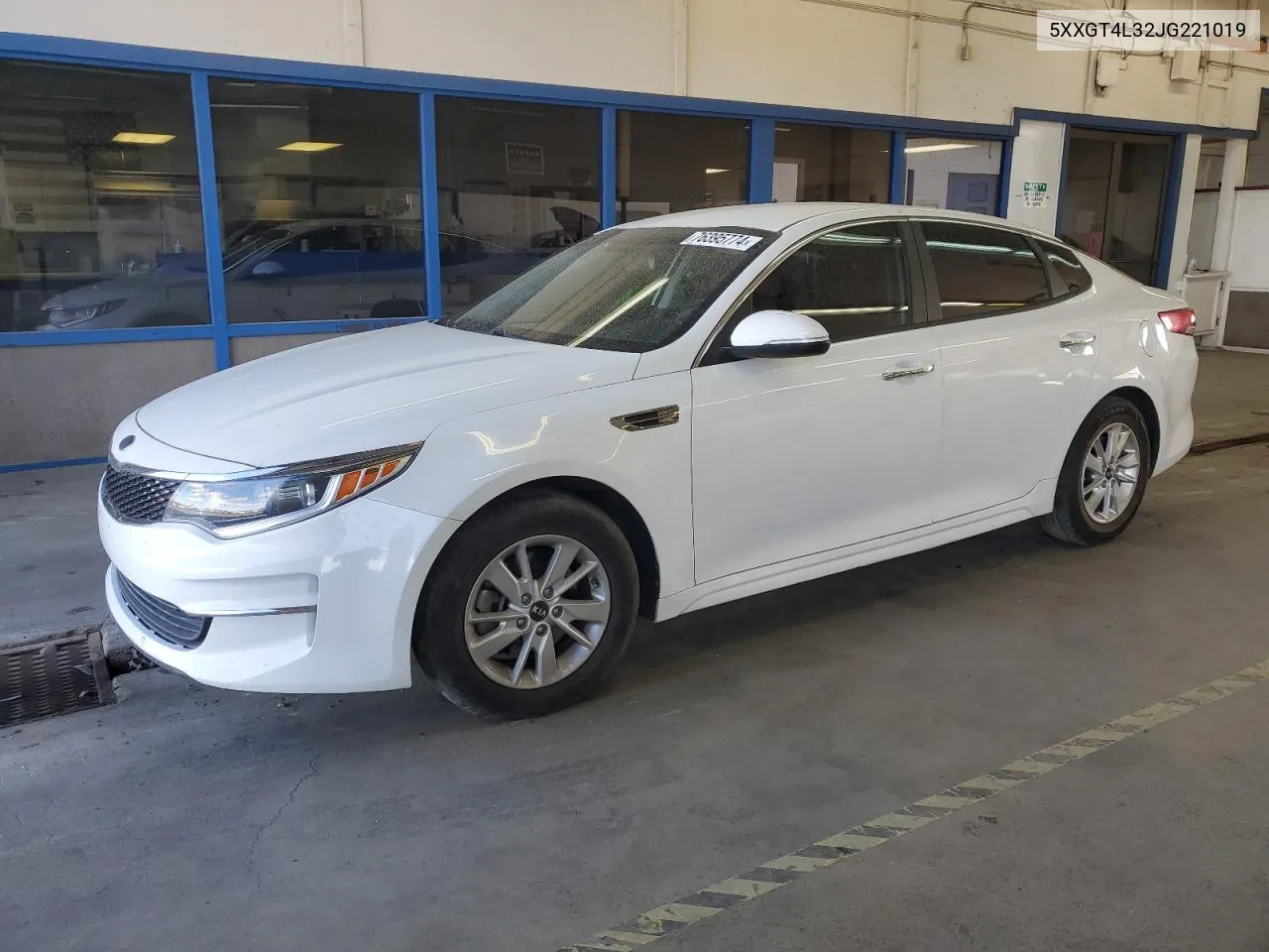 5XXGT4L32JG221019 2018 Kia Optima Lx