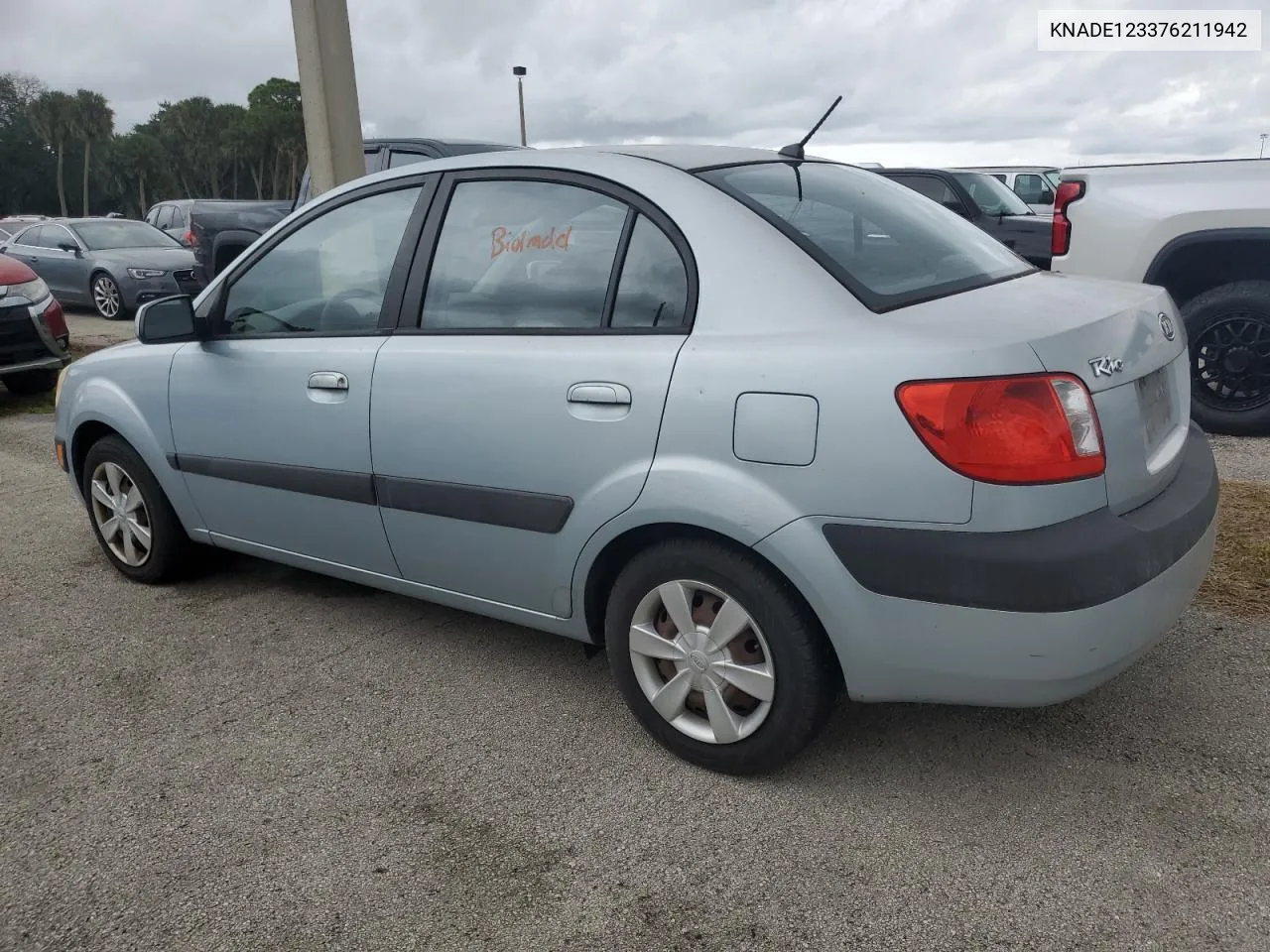 2007 Kia Rio Base VIN: KNADE123376211942 Lot: 75014014