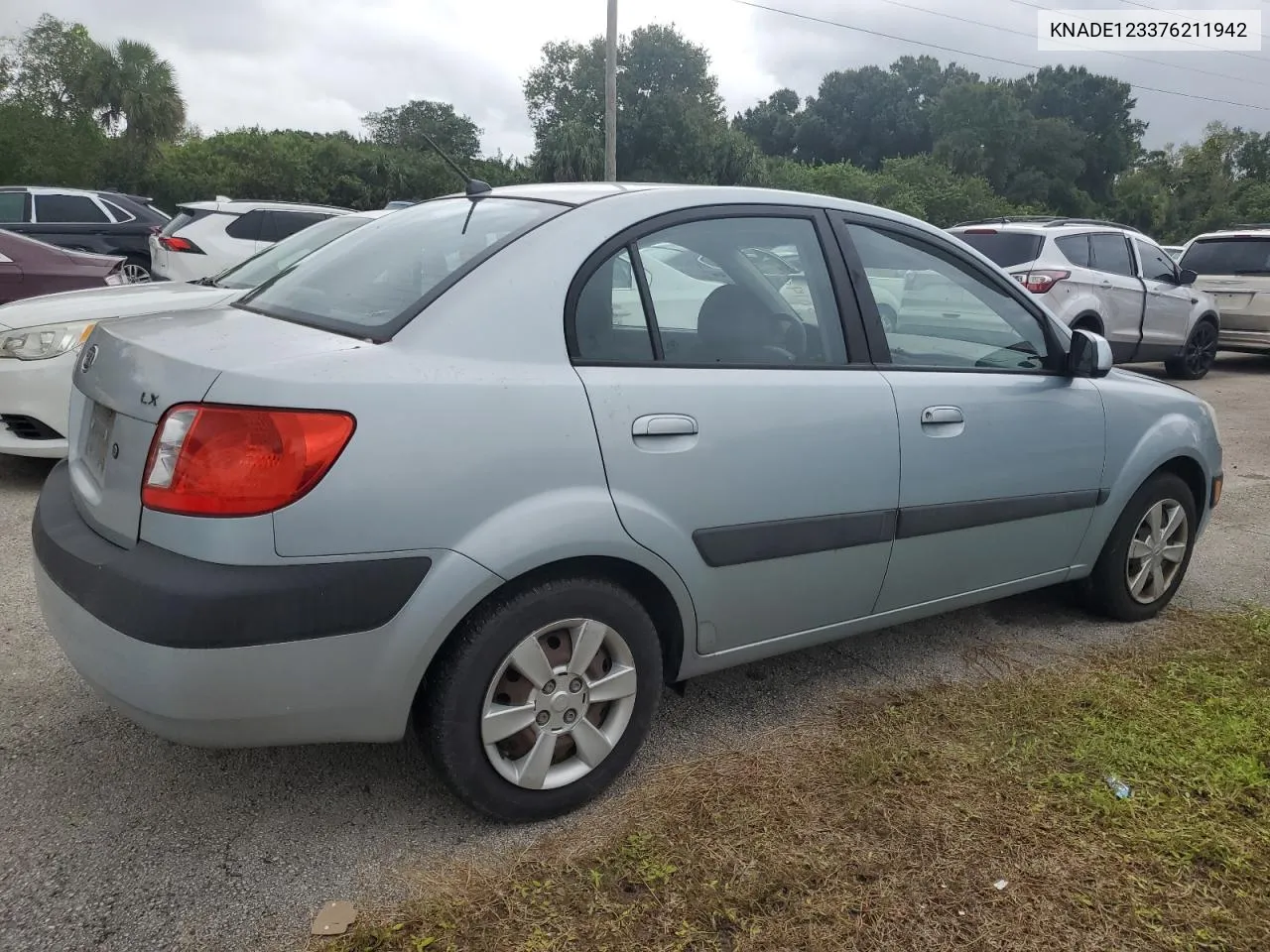 2007 Kia Rio Base VIN: KNADE123376211942 Lot: 75014014