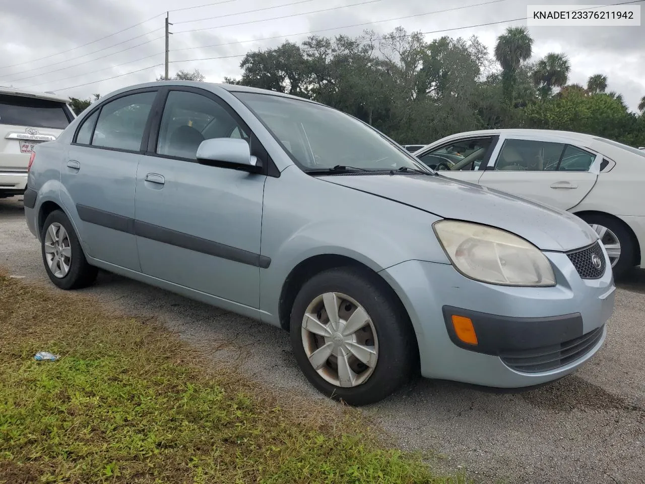 2007 Kia Rio Base VIN: KNADE123376211942 Lot: 75014014