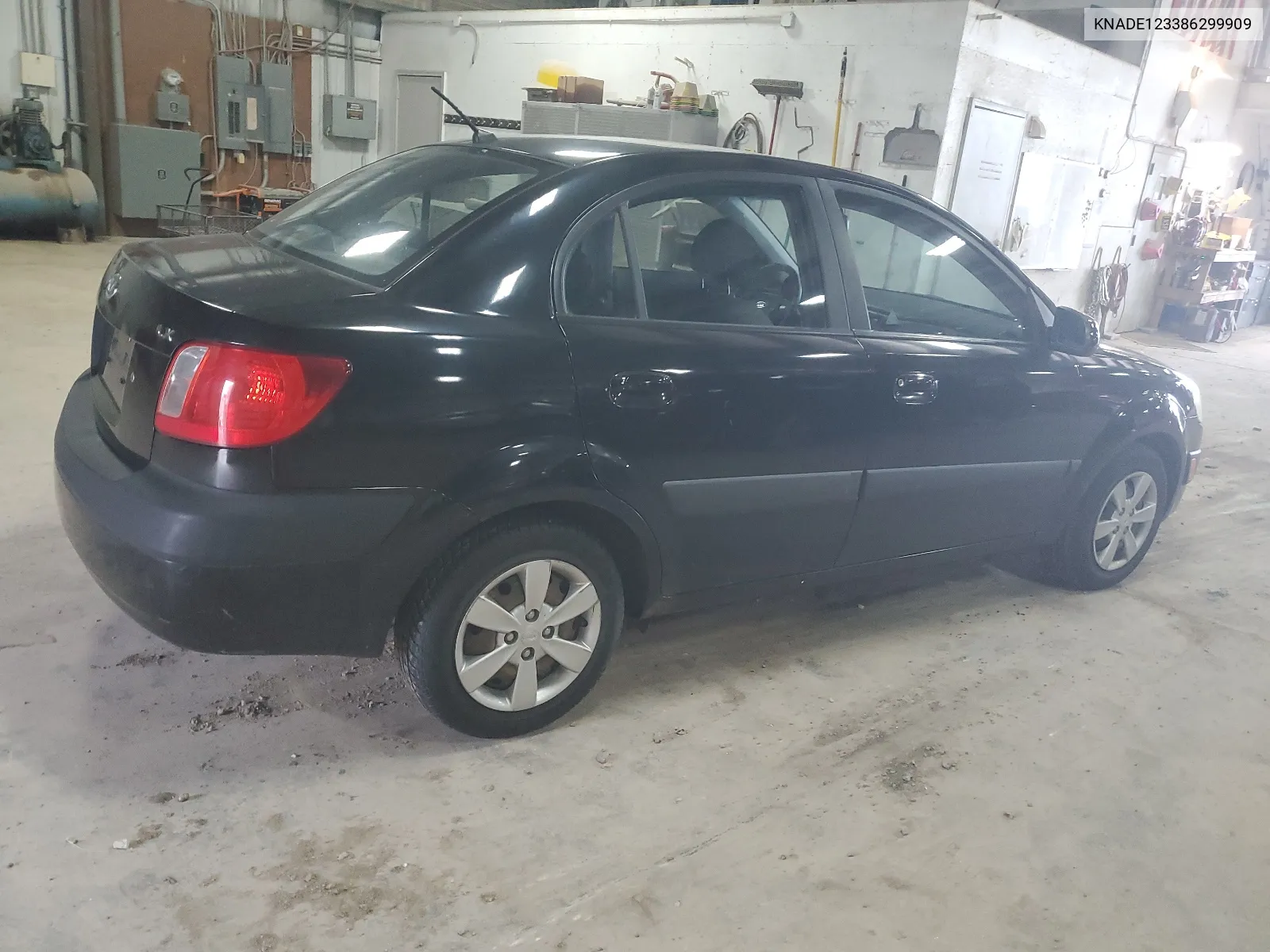 2008 Kia Rio Base VIN: KNADE123386299909 Lot: 66867164