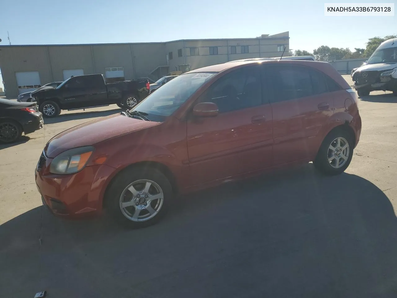 2011 Kia Rio Base VIN: KNADH5A33B6793128 Lot: 70294544