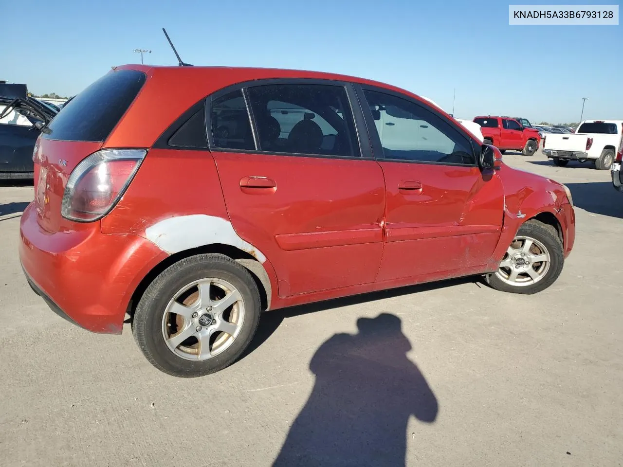 2011 Kia Rio Base VIN: KNADH5A33B6793128 Lot: 70294544