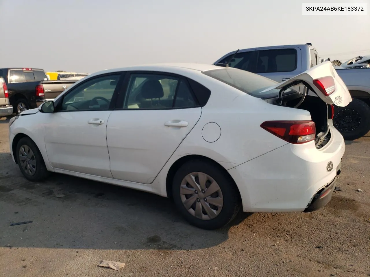 3KPA24AB6KE183372 2019 Kia Rio S