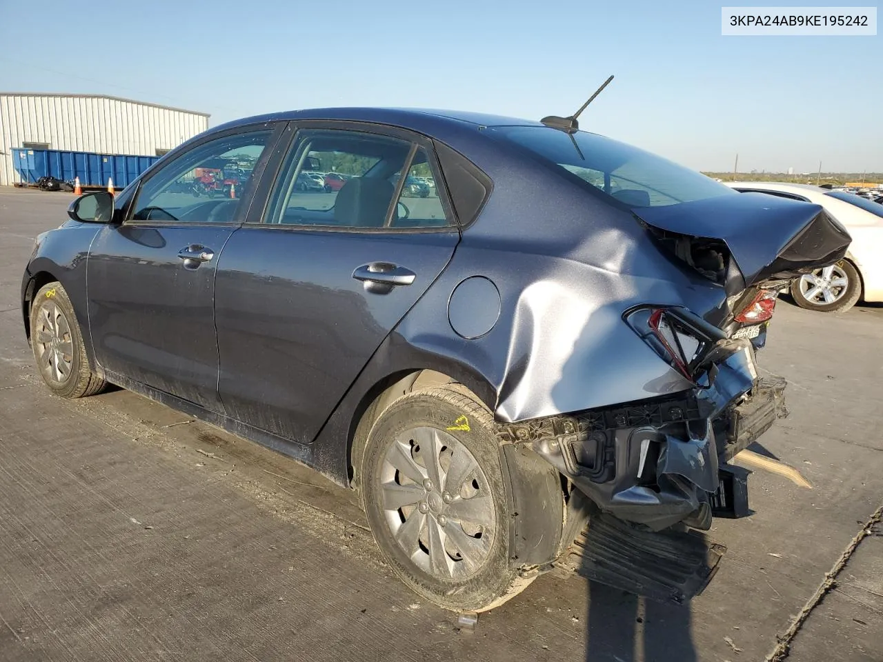 3KPA24AB9KE195242 2019 Kia Rio S