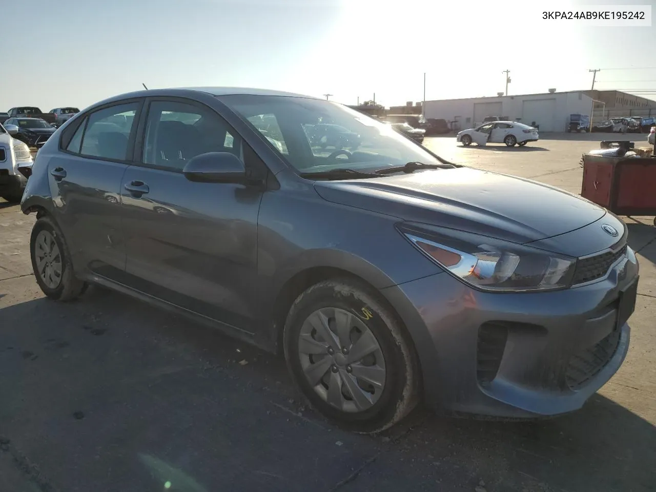 3KPA24AB9KE195242 2019 Kia Rio S