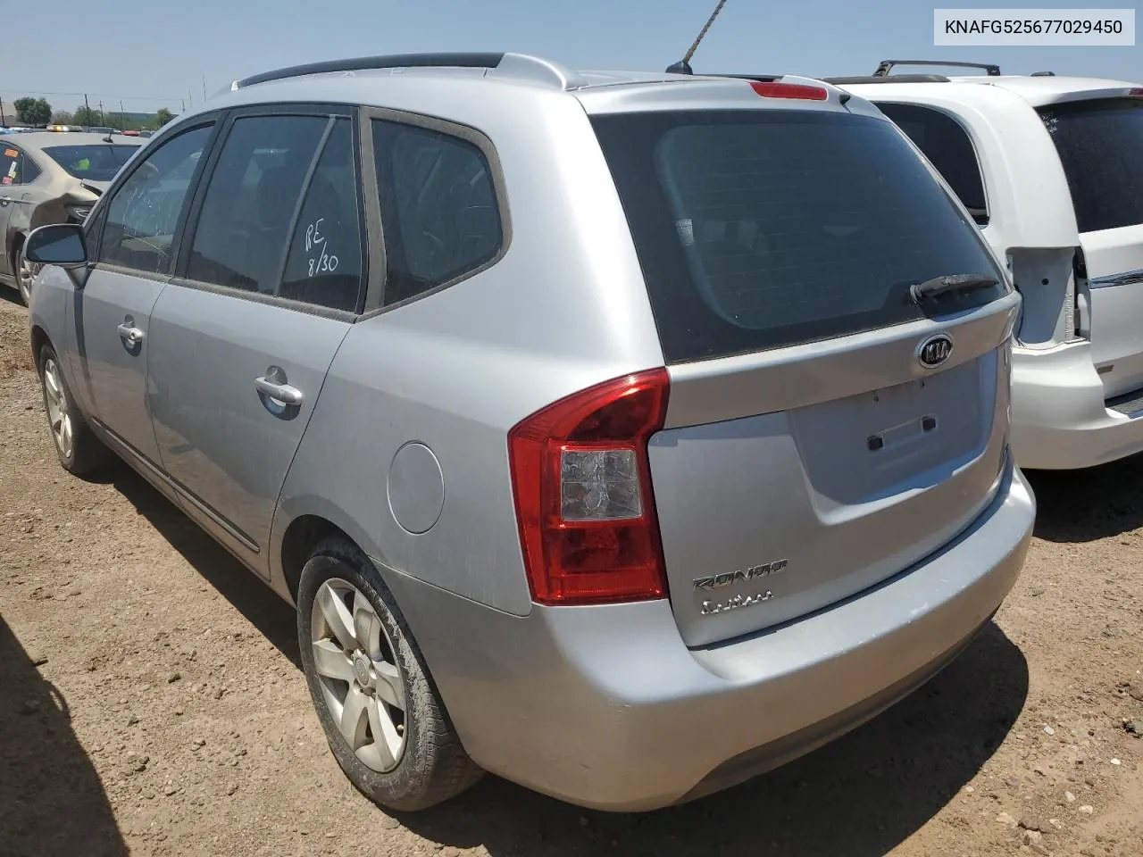 2007 Kia Rondo Base VIN: KNAFG525677029450 Lot: 60898604