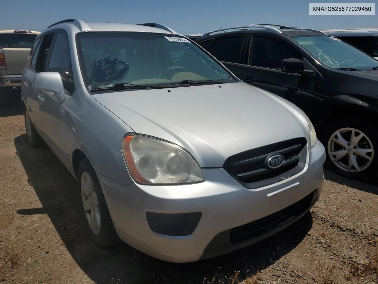 2007 Kia Rondo Base VIN: KNAFG525677029450 Lot: 60898604