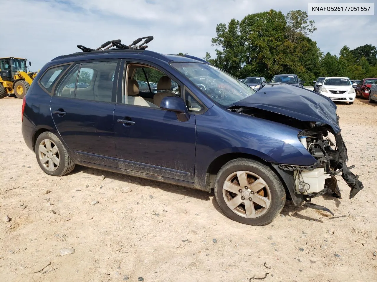 2007 Kia Rondo Lx VIN: KNAFG526177051557 Lot: 69931764