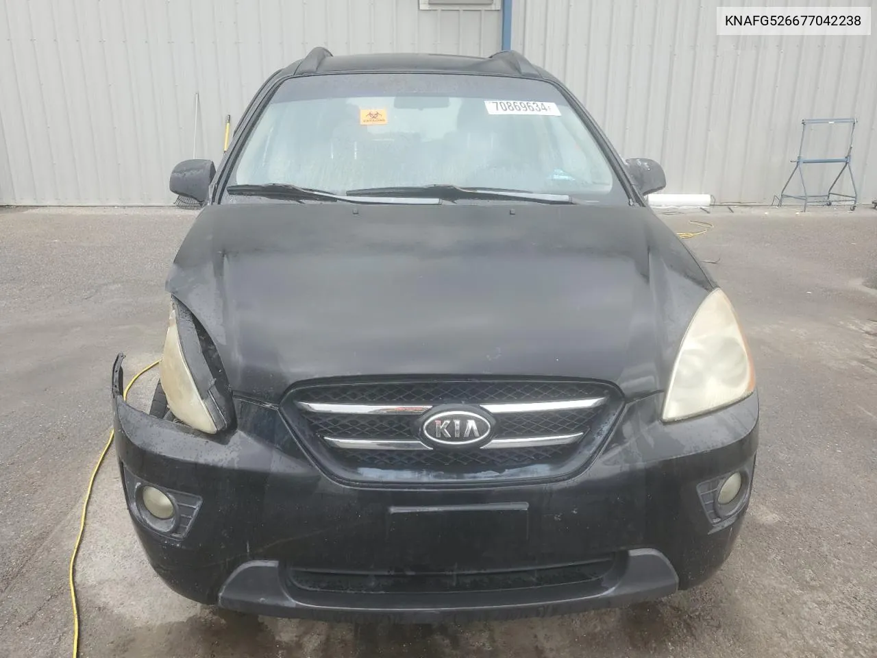 2007 Kia Rondo Lx VIN: KNAFG526677042238 Lot: 70869634