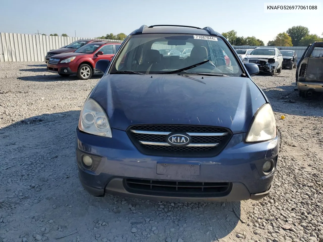 KNAFG526977061088 2007 Kia Rondo Lx