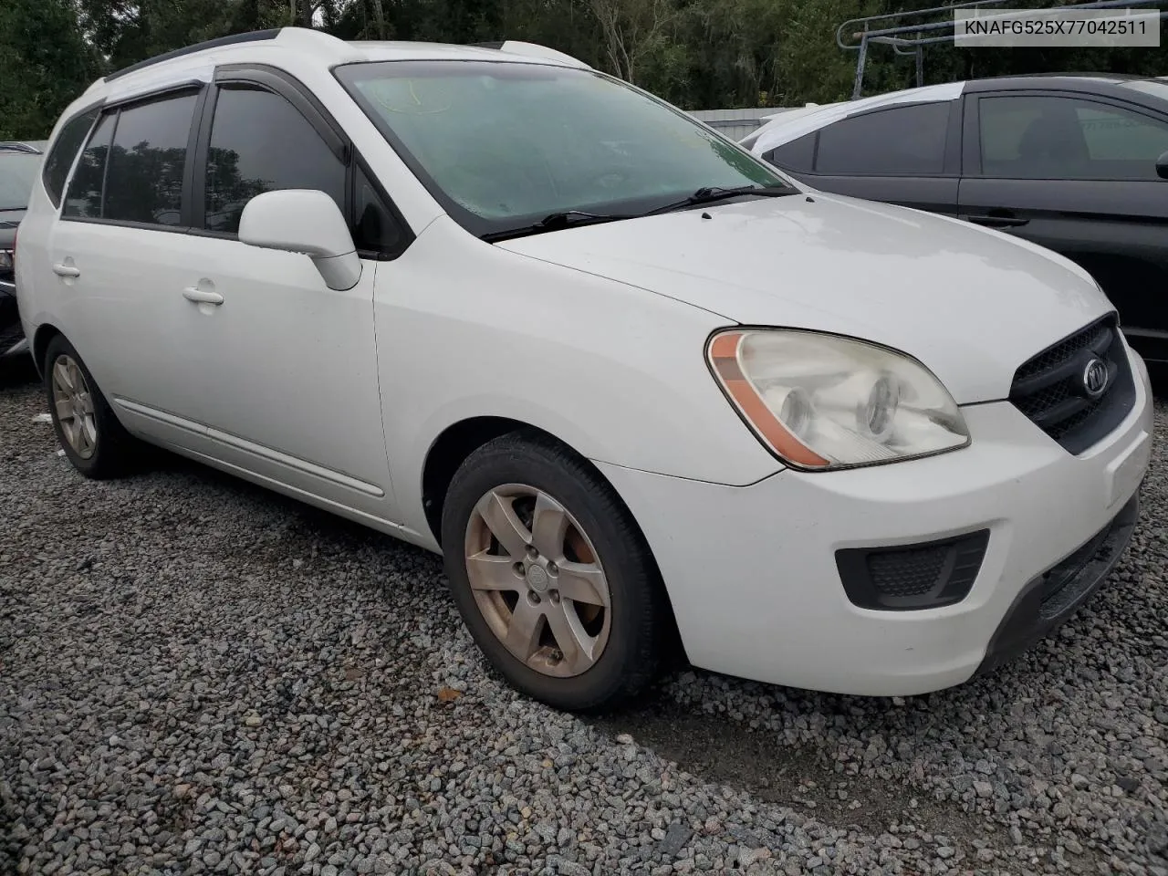 2007 Kia Rondo Base VIN: KNAFG525X77042511 Lot: 74114254