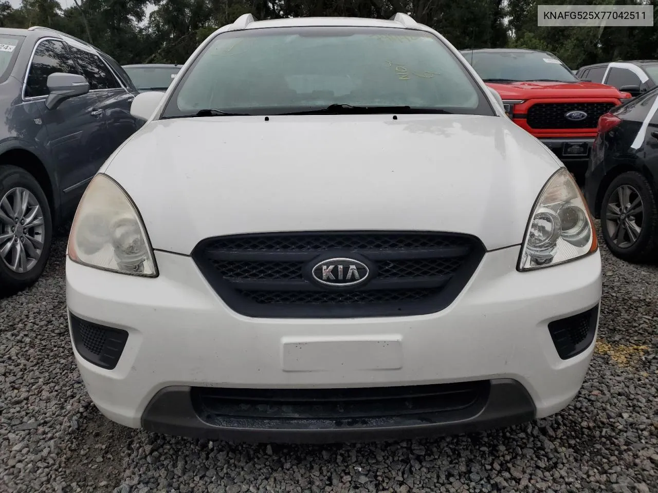 2007 Kia Rondo Base VIN: KNAFG525X77042511 Lot: 74114254