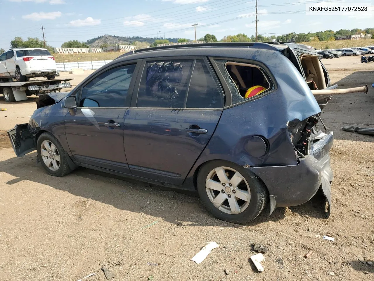 2007 Kia Rondo Base VIN: KNAFG525177072528 Lot: 75509334