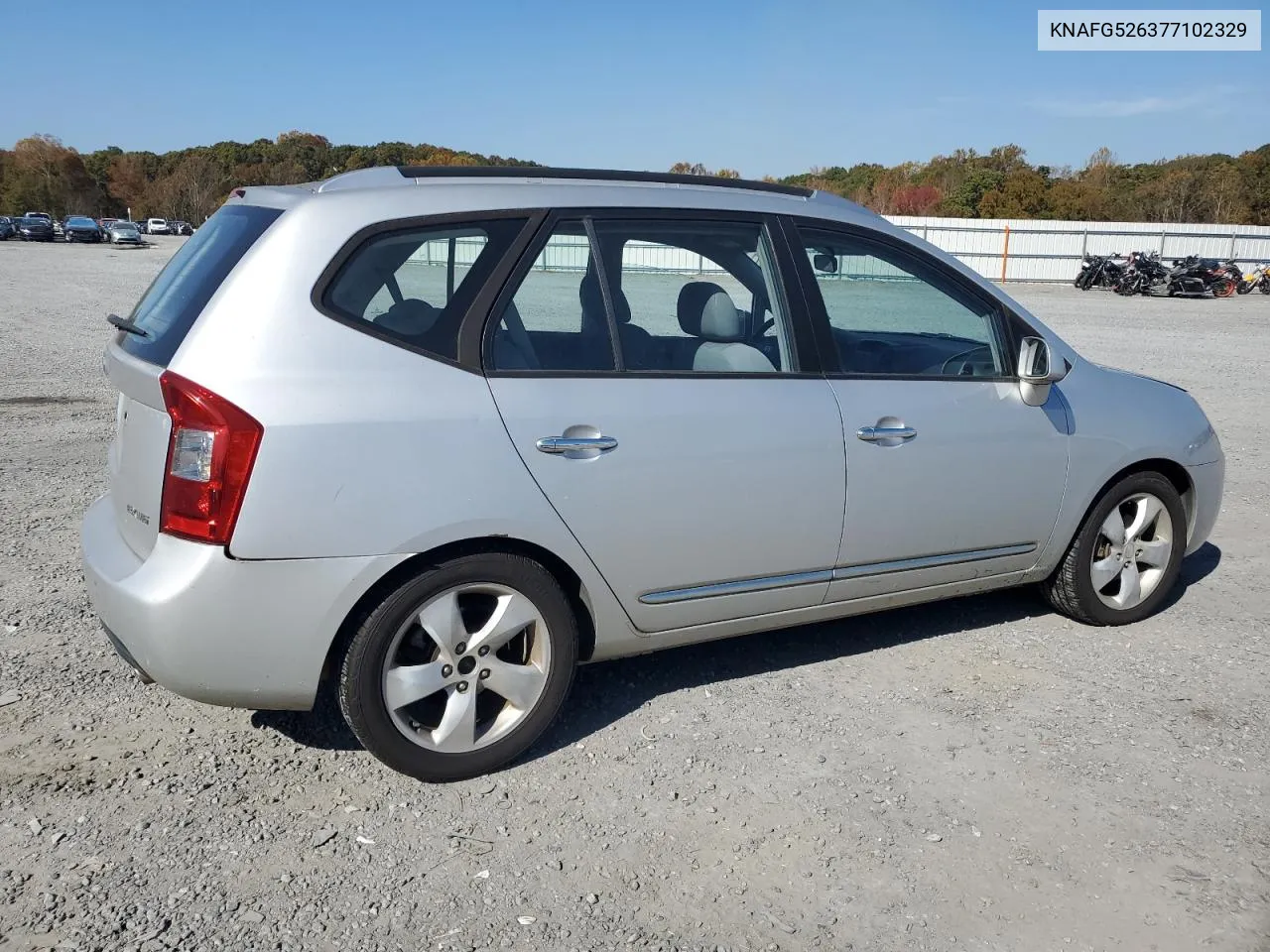 2007 Kia Rondo Lx VIN: KNAFG526377102329 Lot: 76332214