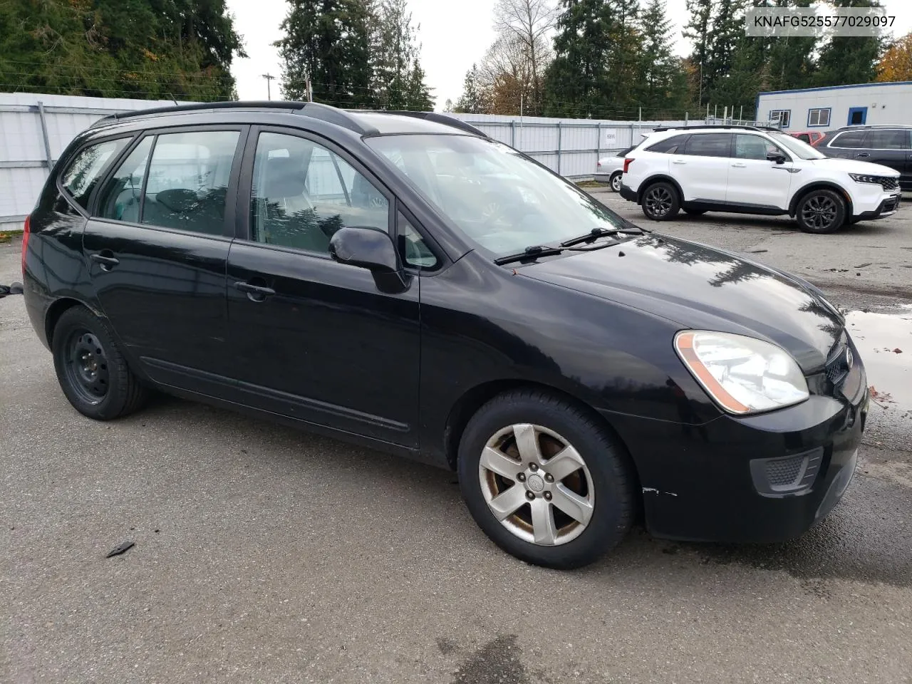 2007 Kia Rondo Base VIN: KNAFG525577029097 Lot: 78657174