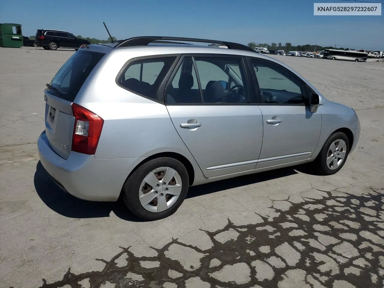 2009 Kia Rondo Base VIN: KNAFG528297232607 Lot: 59230934