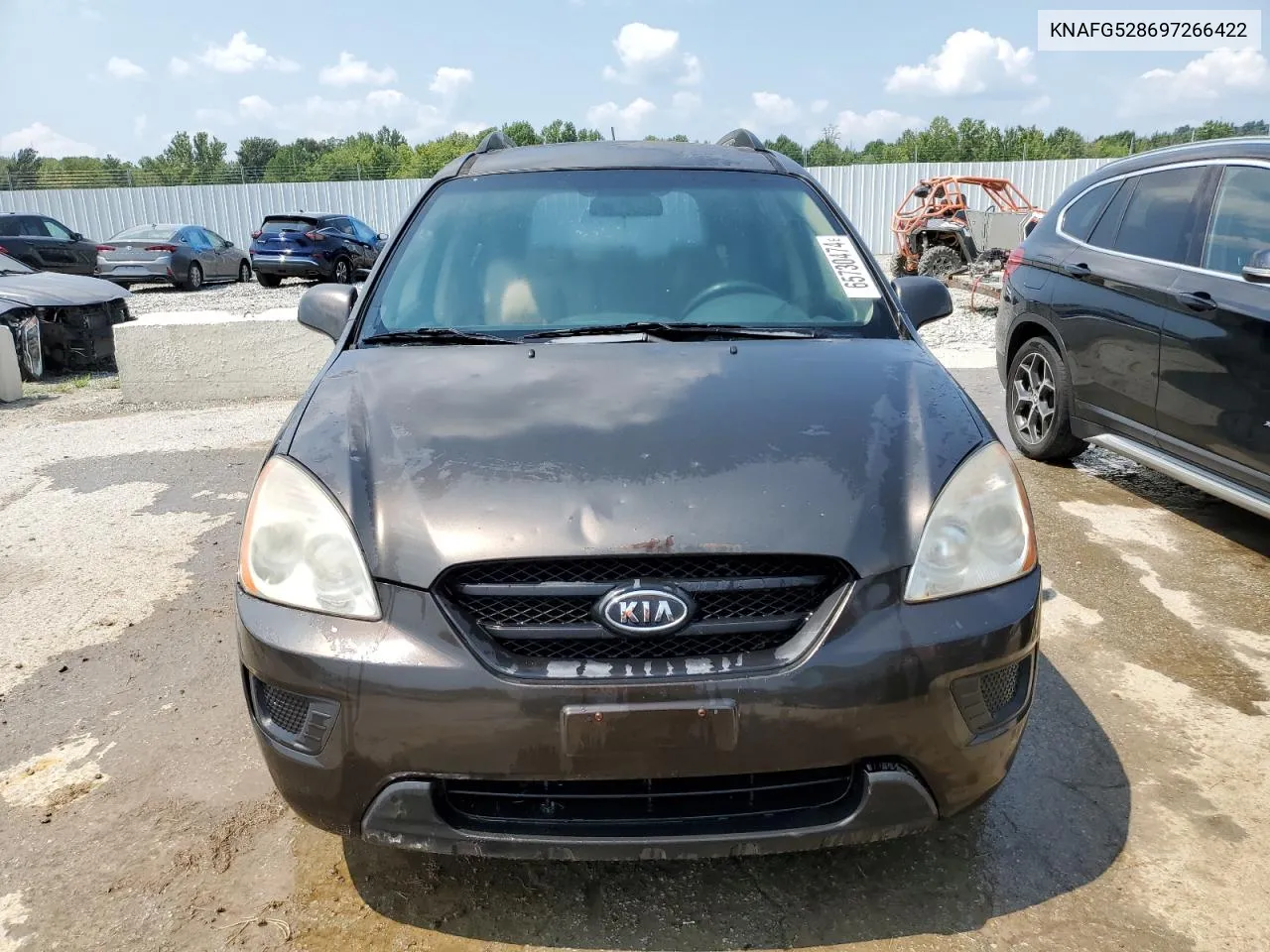 2009 Kia Rondo Base VIN: KNAFG528697266422 Lot: 65730474