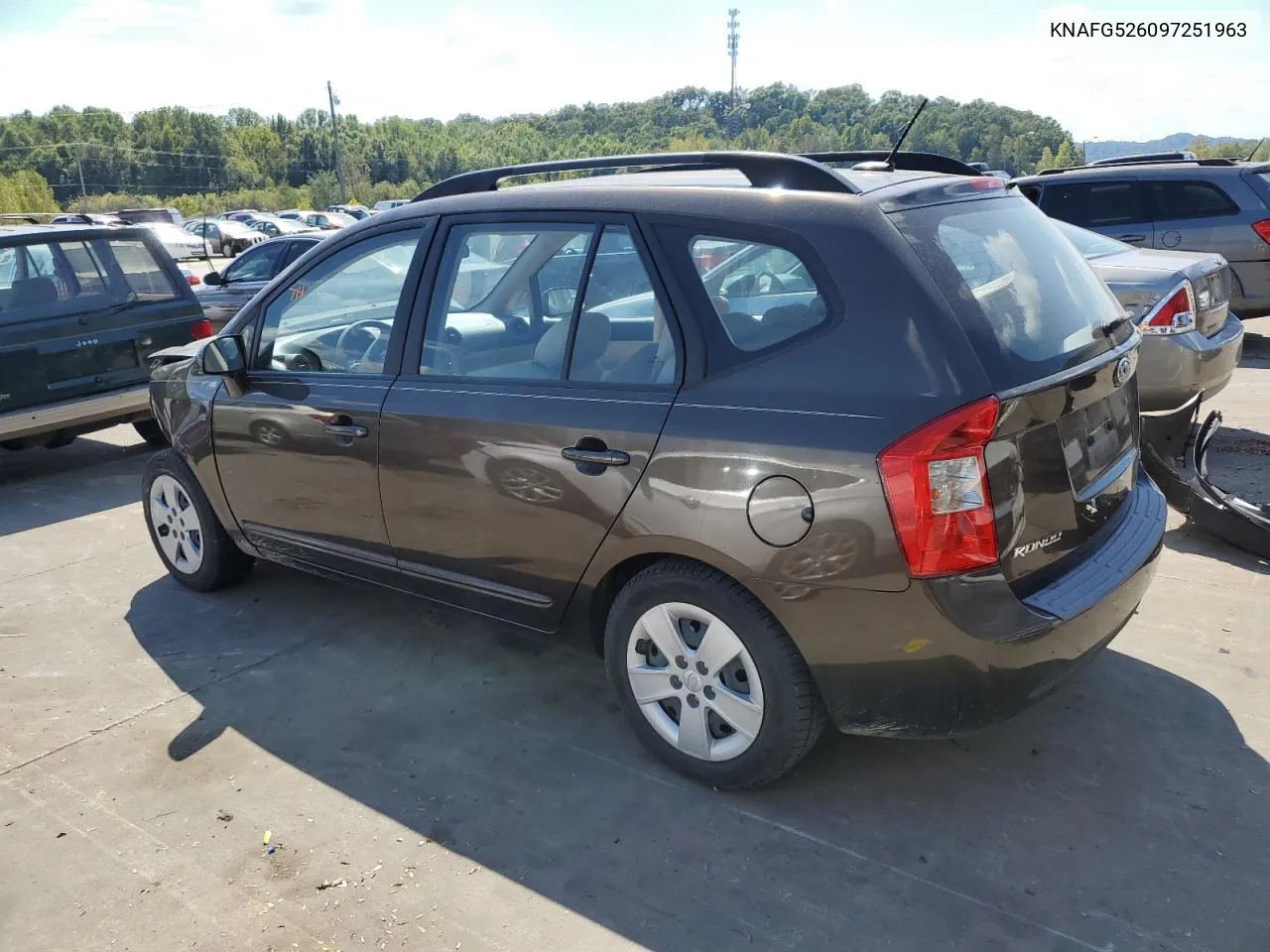 2009 Kia Rondo Lx VIN: KNAFG526097251963 Lot: 72342404