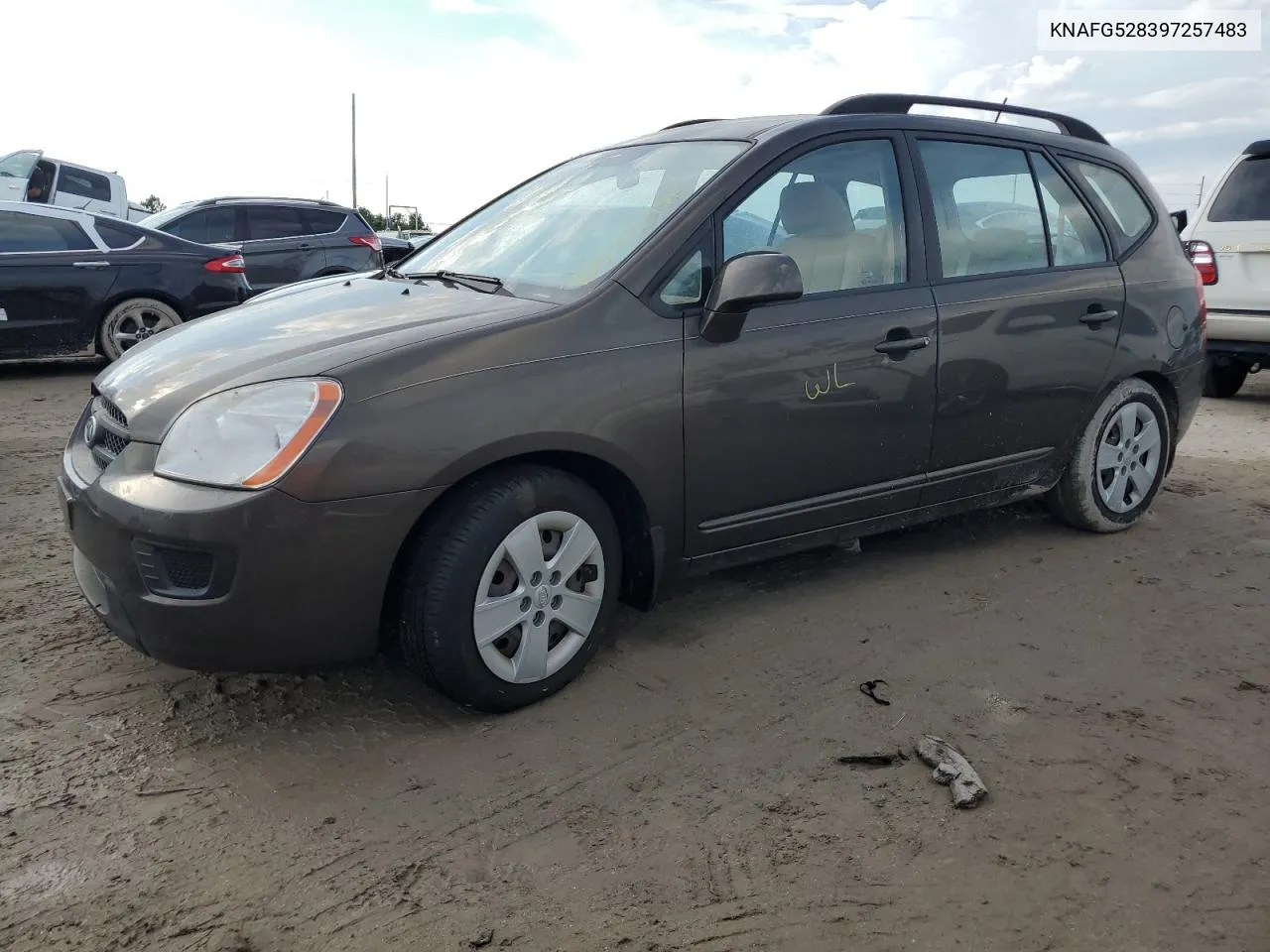 KNAFG528397257483 2009 Kia Rondo Base