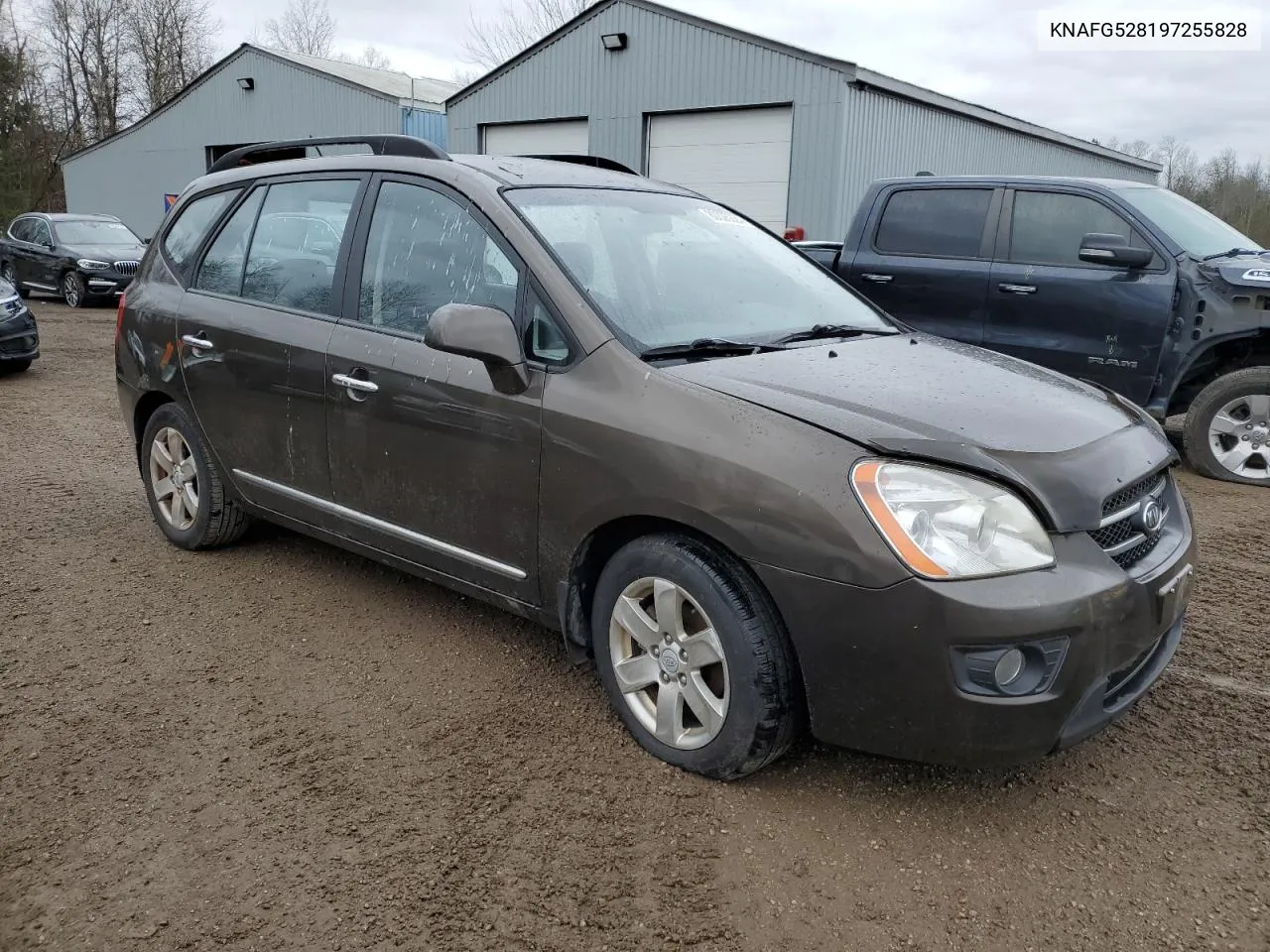 2009 Kia Rondo Base VIN: KNAFG528197255828 Lot: 80026824