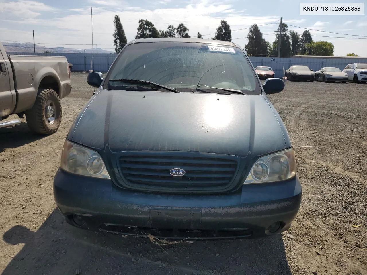 2002 Kia Sedona Ex VIN: KNDUP131026325853 Lot: 65872234