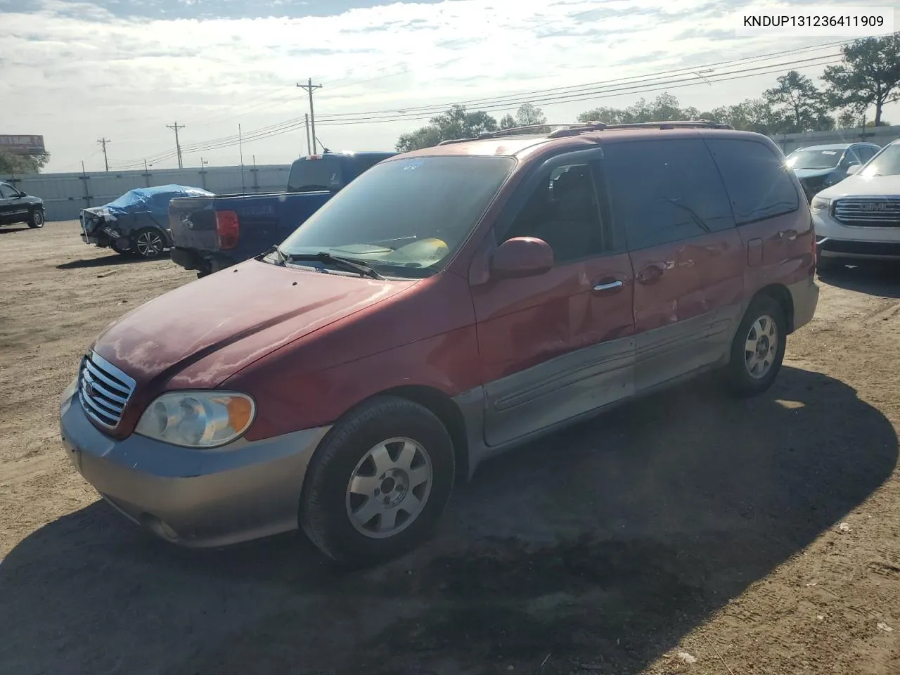 2003 Kia Sedona Ex VIN: KNDUP131236411909 Lot: 73715384